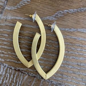 Sheila Fajl Alba hoops